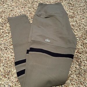 Alo ribbed bottom leggings